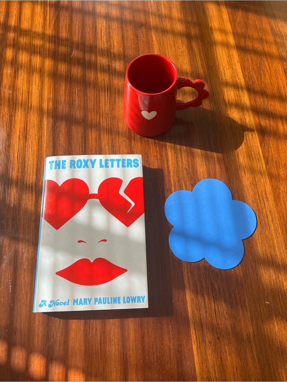 Hardback book - Good condition - The Roxy Letters - Picture 5 of 5